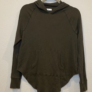 Aritzia sweatshirt